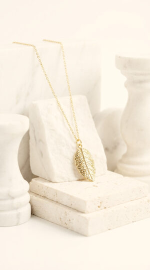 leaf_necklace_image Leaf Shaped Necklace