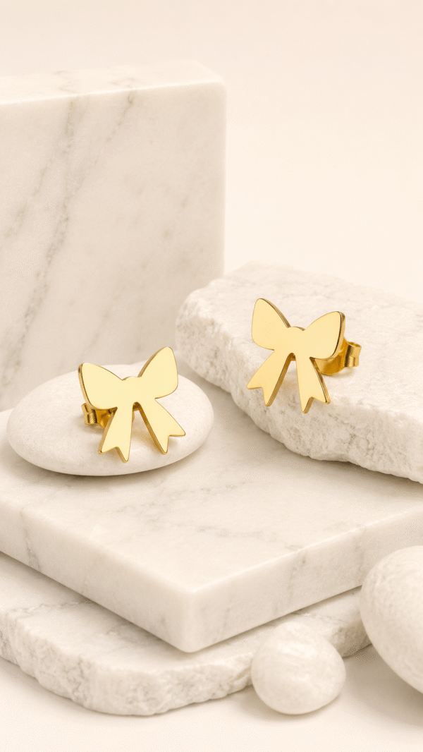 B219 BOW/BUTTERFLY STUD