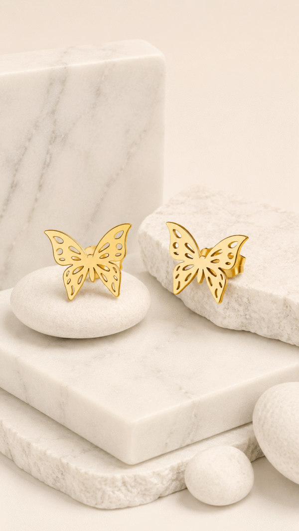 B39 BOW/BUTTERFLY STUD