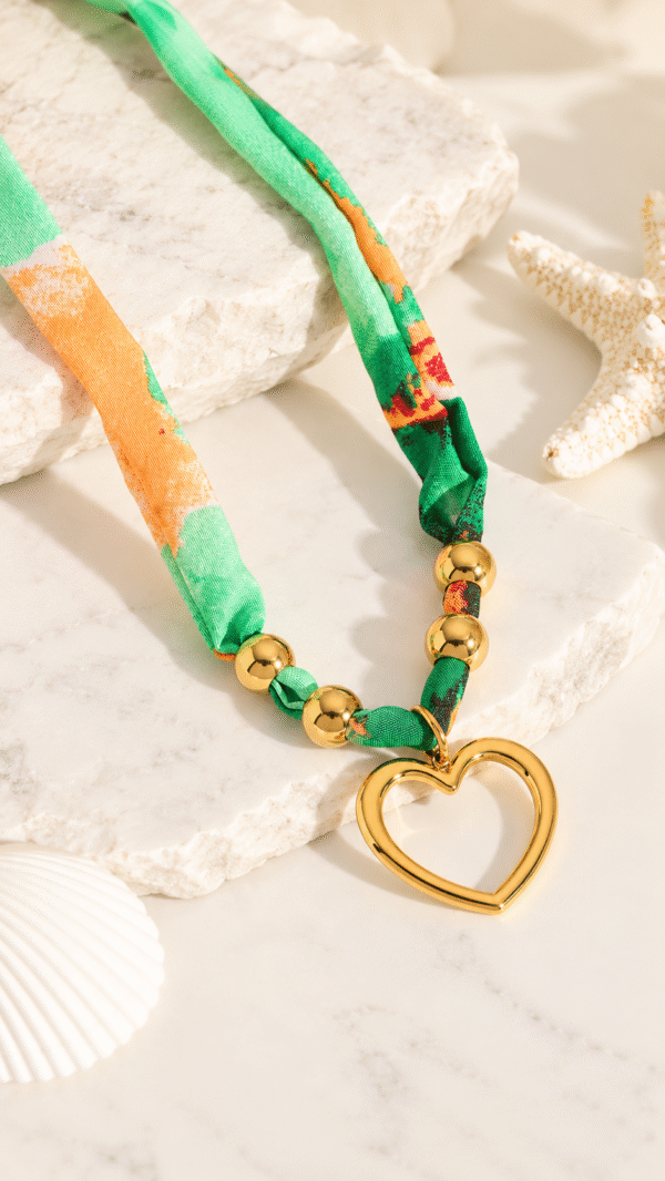 GREEN LACE WITH HEART PENDANT NECKLACE