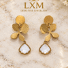 w9 WHITE/BLACK LEAF FLOWER CUTOUT EARRING